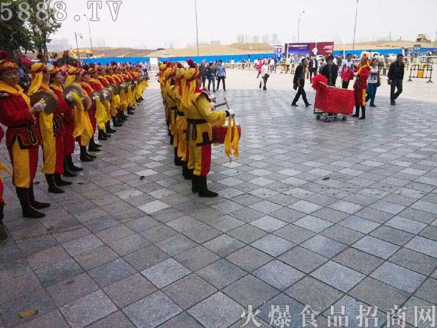 鑼鼓隊(duì)宣傳